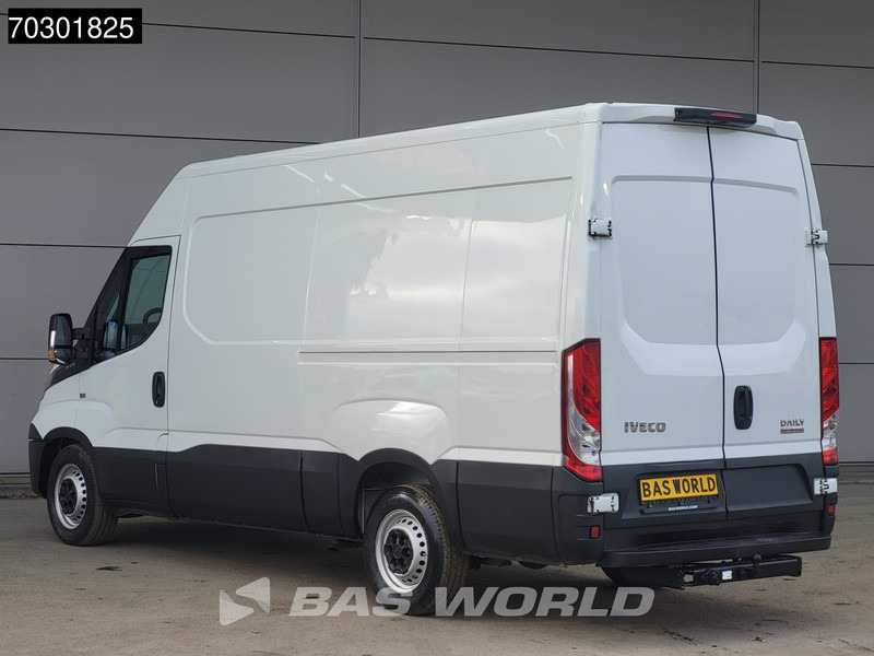 Iveco Daily 35S15 3.0L Automaat Luchtvering L2H2 3,5t Trekhaak 150PK Navi Airco Cruise Camera Euro6 L2 Airco Trekhaak Cruise control - Furgon: zdjęcie 2 Iveco Daily 35S15 3.0L Automaat Luchtvering L2H2 3,5t Trekhaak 150PK Navi Airco Cruise Camera Euro6 L2 Airco Trekhaak Cruise control - Furgon: zdjęcie 2