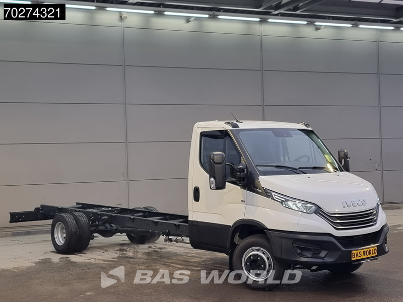 Iveco Daily 72C18 3.0L Automaat 510WB Luchtvering Camera Chassis Cabine Fahrgestell LED ACC Airco - Samochód dostawczy: zdjęcie 3 Iveco Daily 72C18 3.0L Automaat 510WB Luchtvering Camera Chassis Cabine Fahrgestell LED ACC Airco - Samochód dostawczy: zdjęcie 3