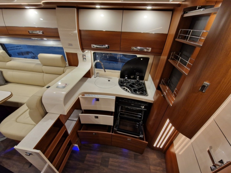 Nowy Kamper integra Carthago Liner For Two I 53: zdjęcie 15 Nowy Kamper integra Carthago Liner For Two I 53: zdjęcie 15