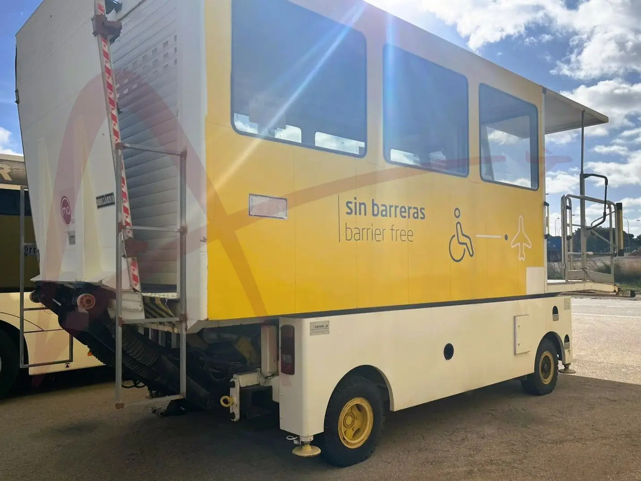 AEROFABRIL 6C-4M-ALT.6 - Ambulift: zdjęcie 3 AEROFABRIL 6C-4M-ALT.6 - Ambulift: zdjęcie 3