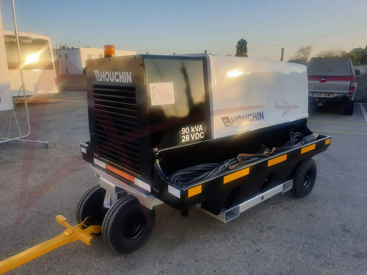 ITW GSE 4400 - Lotniskowy zasilacz elektroenergetyczny: zdjęcie 3 ITW GSE 4400 - Lotniskowy zasilacz elektroenergetyczny: zdjęcie 3