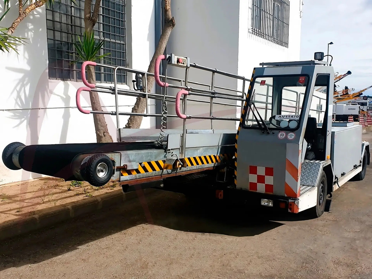 ROFAN FP-9 - Taśmociąg bagażowy: zdjęcie 1 ROFAN FP-9 - Taśmociąg bagażowy: zdjęcie 1