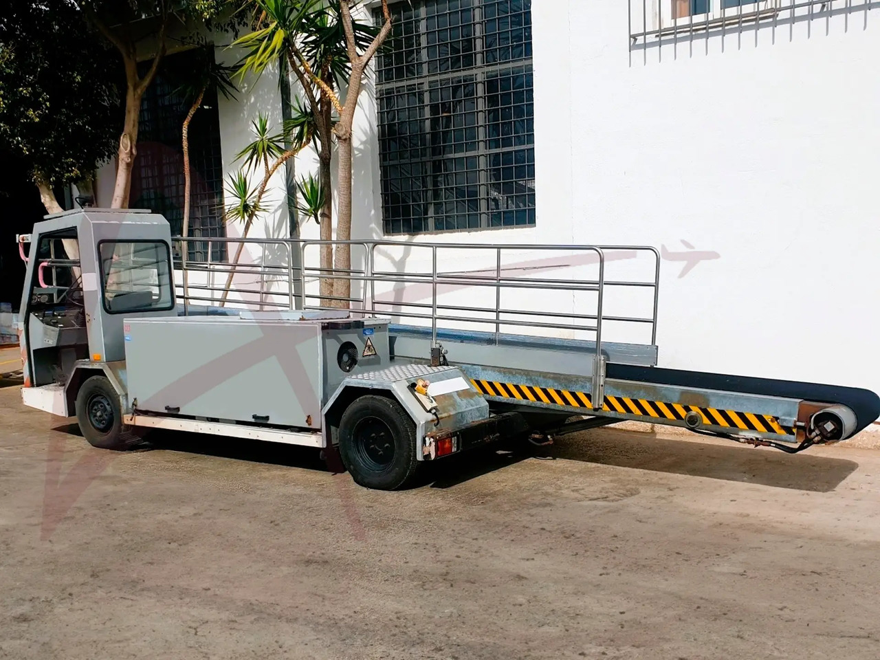 ROFAN FP-9 - Taśmociąg bagażowy: zdjęcie 2 ROFAN FP-9 - Taśmociąg bagażowy: zdjęcie 2