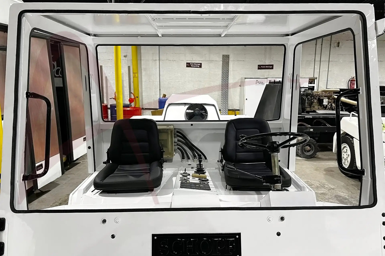 SCHOPF F59 - Ciągnik samolotowy: zdjęcie 5 SCHOPF F59 - Ciągnik samolotowy: zdjęcie 5