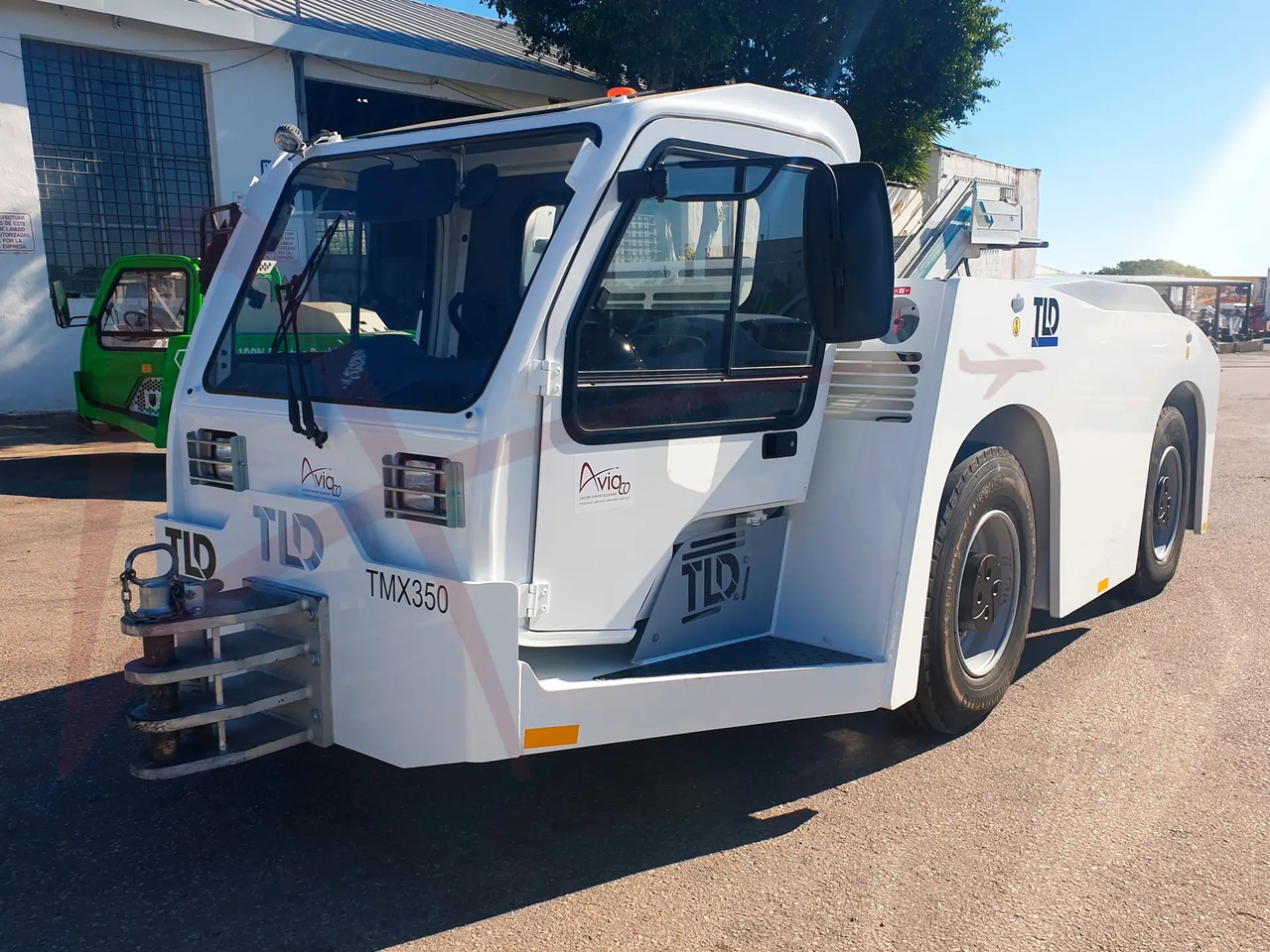 TLD TMX 350-28 - Ciągnik samolotowy: zdjęcie 1 TLD TMX 350-28 - Ciągnik samolotowy: zdjęcie 1