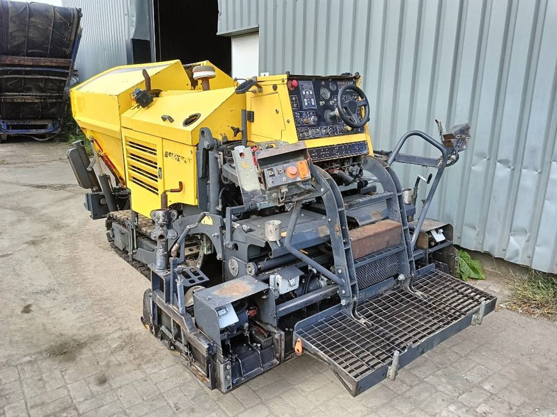 Bomag BF 223 C asfalteermachine asphalt paver dynamo - Rozściełacz do asfaltu: zdjęcie 4 Bomag BF 223 C asfalteermachine asphalt paver dynamo - Rozściełacz do asfaltu: zdjęcie 4