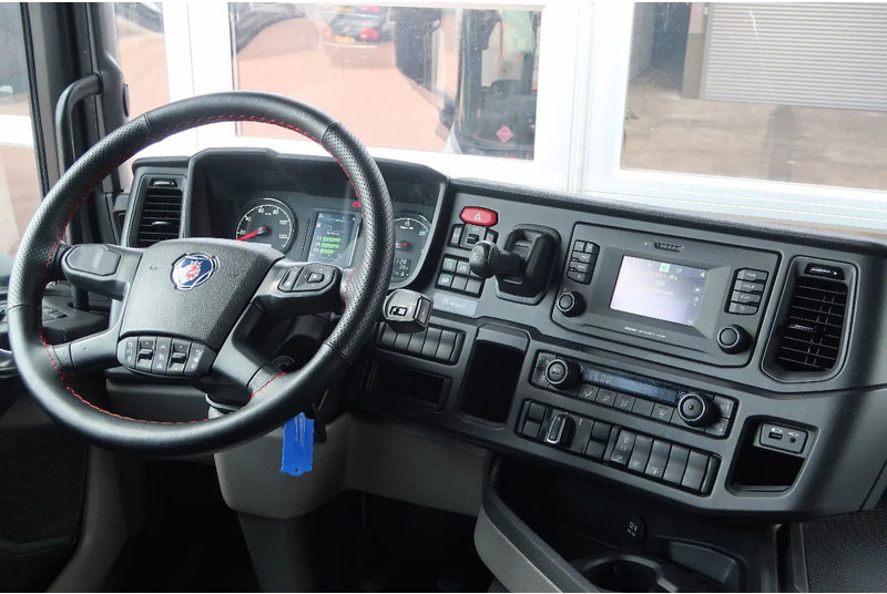 Scania R410 NGS LNG/ RETARDER/ ACC/ 2X TANK/ DIFF LOCK - Ciągnik siodłowy: zdjęcie 4 Scania R410 NGS LNG/ RETARDER/ ACC/ 2X TANK/ DIFF LOCK - Ciągnik siodłowy: zdjęcie 4