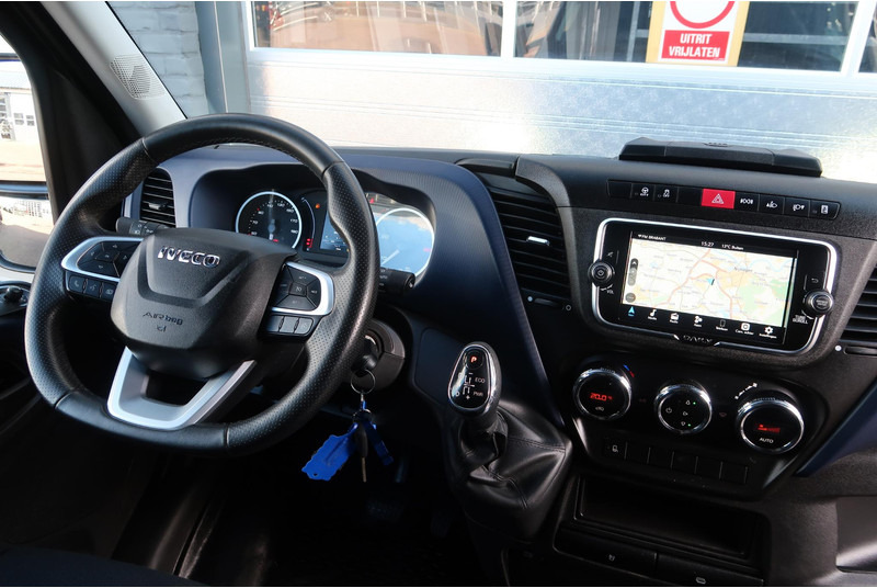 Iveco Daily 35S18HV 3.0 35 L2 H2 AUT/ LED/ CAMERA/ 3.5T/ CRUISE/ CLIMA/ TREKHAAK - Furgon: zdjęcie 5 Iveco Daily 35S18HV 3.0 35 L2 H2 AUT/ LED/ CAMERA/ 3.5T/ CRUISE/ CLIMA/ TREKHAAK - Furgon: zdjęcie 5
