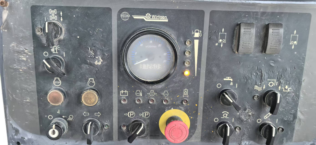 WIRTGEN Road Machine W-100H Used Asphalt Milling Machine With High Quality - Frezarka do asfaltu: zdjęcie 4 WIRTGEN Road Machine W-100H Used Asphalt Milling Machine With High Quality - Frezarka do asfaltu: zdjęcie 4