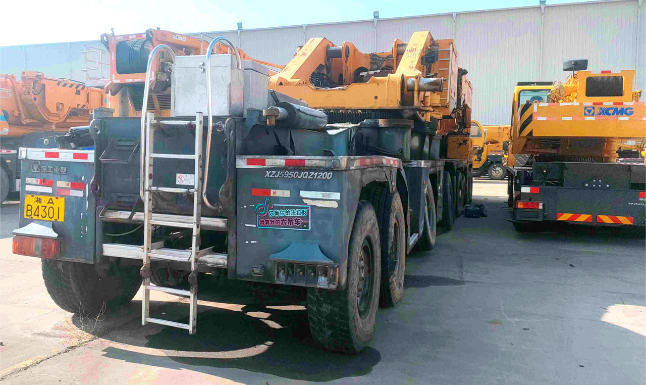 XCMG 1200ton QAY1200 used hydraulic all terrain crane - Żuraw szosowo-terenowy: zdjęcie 4 XCMG 1200ton QAY1200 used hydraulic all terrain crane - Żuraw szosowo-terenowy: zdjęcie 4