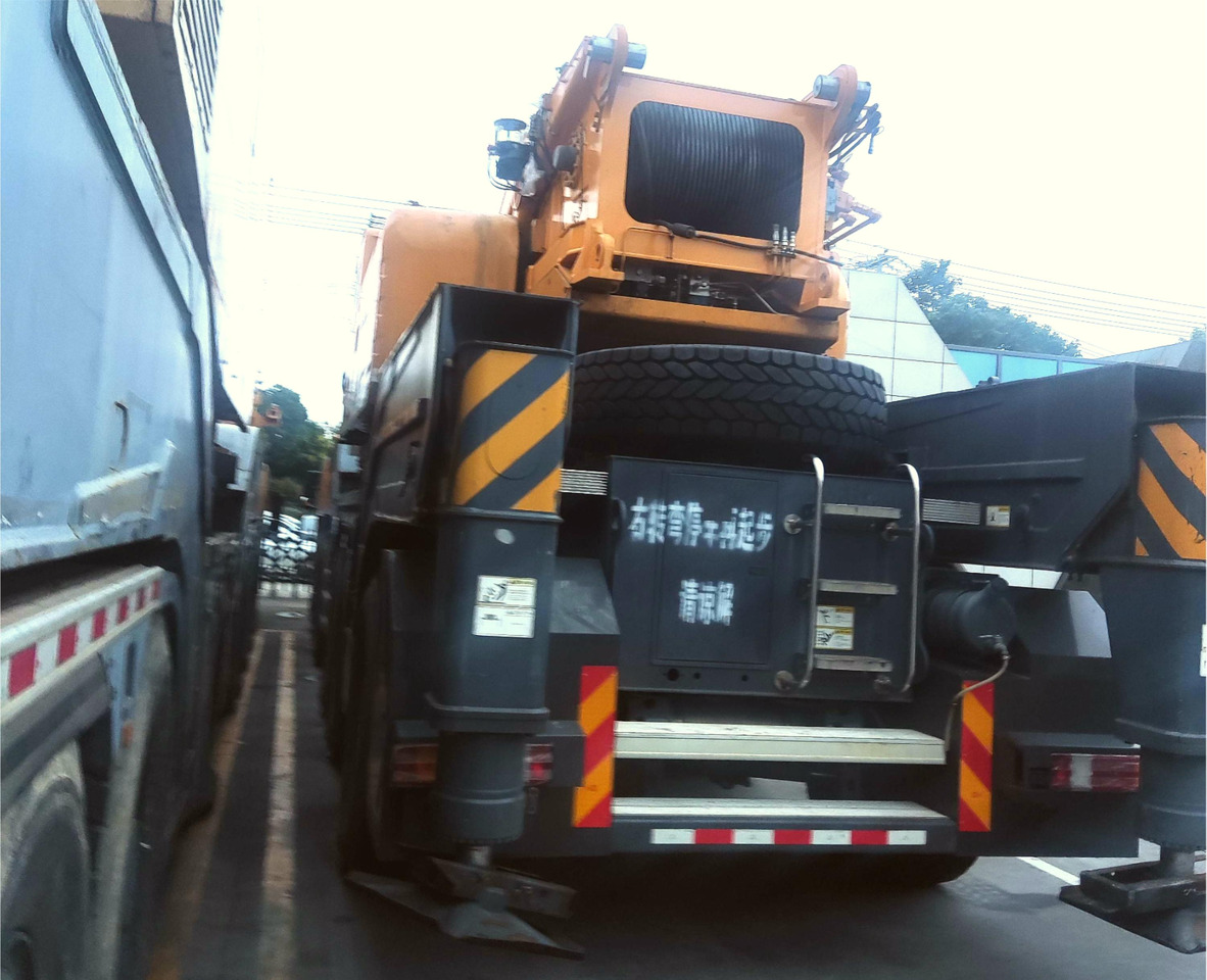 XCMG 2022 used 500ton all terrain crane truck price - Żuraw szosowo-terenowy: zdjęcie 4 XCMG 2022 used 500ton all terrain crane truck price - Żuraw szosowo-terenowy: zdjęcie 4