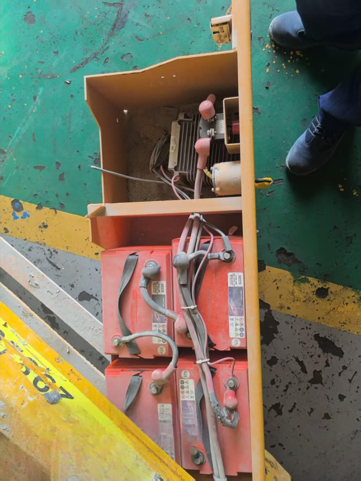 XCMG GTJZ1212 12m aerial work table platform scissor lift for sale - Podnośnik nożycowy: zdjęcie 2 XCMG GTJZ1212 12m aerial work table platform scissor lift for sale - Podnośnik nożycowy: zdjęcie 2