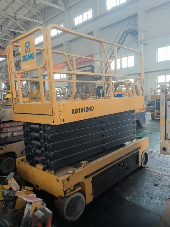 XCMG GTJZ1412 14m diesel used scissor lift portable work platform - Podnośnik nożycowy: zdjęcie 3 XCMG GTJZ1412 14m diesel used scissor lift portable work platform - Podnośnik nożycowy: zdjęcie 3