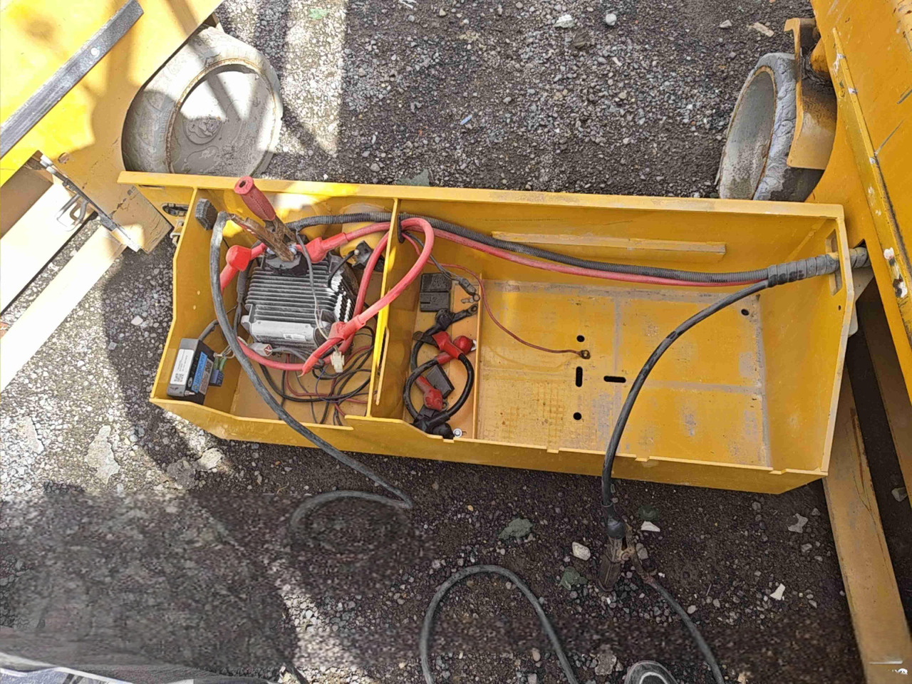 XCMG XG1412HD 14m used scissor lift self-propelled work table - Podnośnik nożycowy: zdjęcie 2 XCMG XG1412HD 14m used scissor lift self-propelled work table - Podnośnik nożycowy: zdjęcie 2