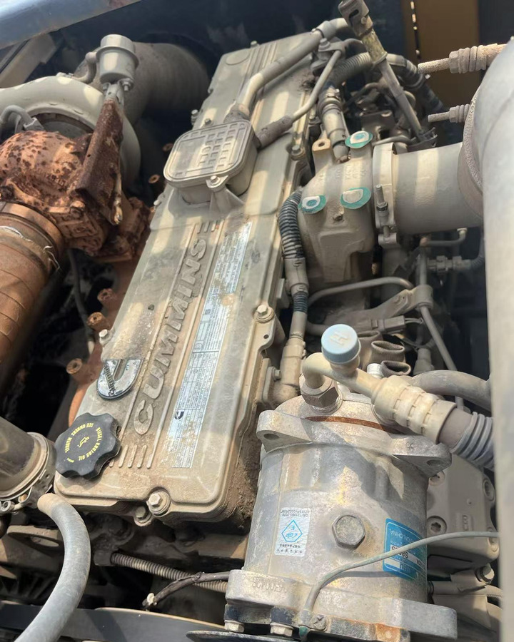 XCMG XR220D mobile crawler rotary drilling rig 25m - Wiertnica: zdjęcie 4 XCMG XR220D mobile crawler rotary drilling rig 25m - Wiertnica: zdjęcie 4