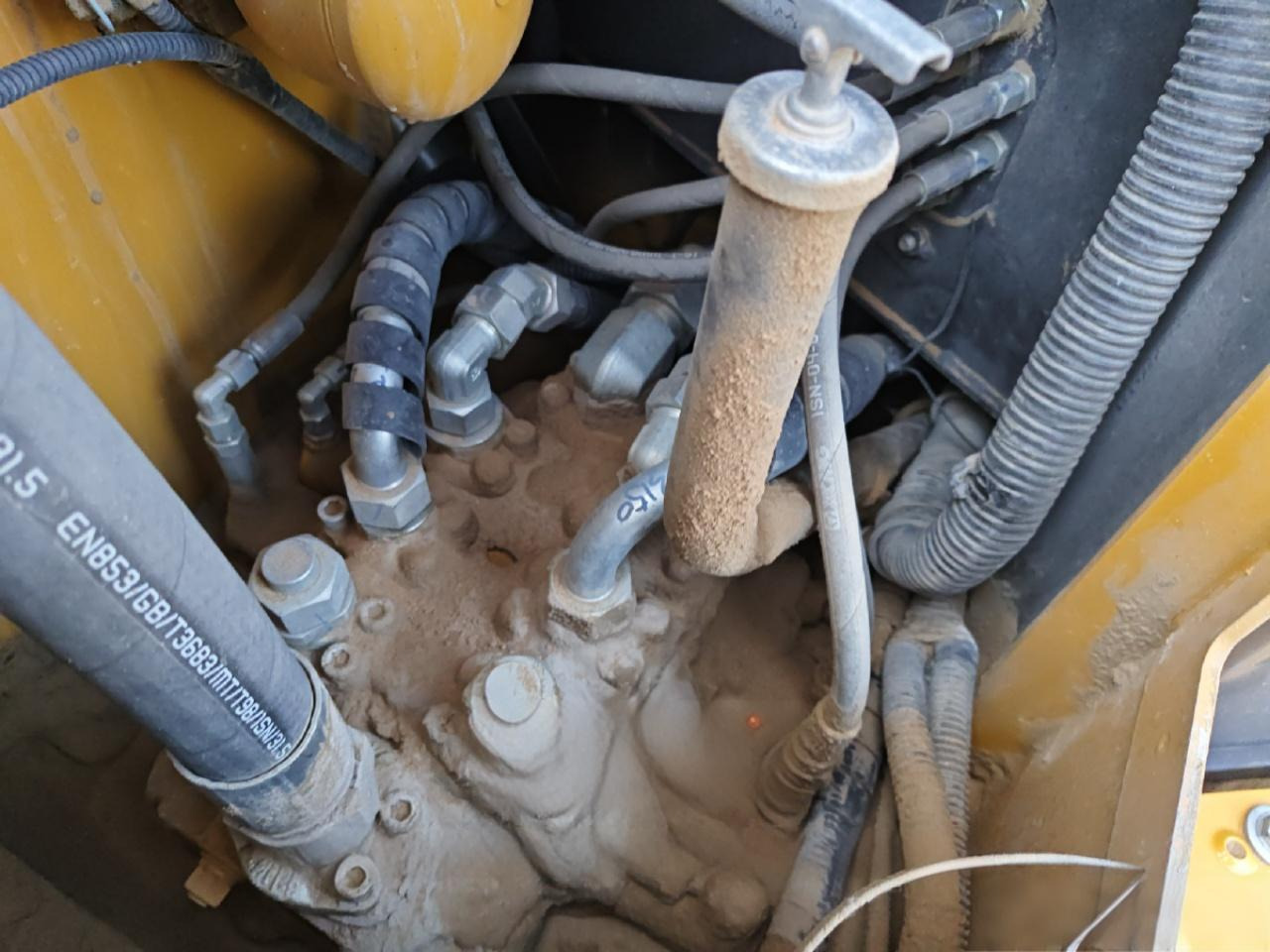 XCMG used road bulldozer D170 Mini Diesel Crawler price - Spycharka: zdjęcie 3 XCMG used road bulldozer D170 Mini Diesel Crawler price - Spycharka: zdjęcie 3