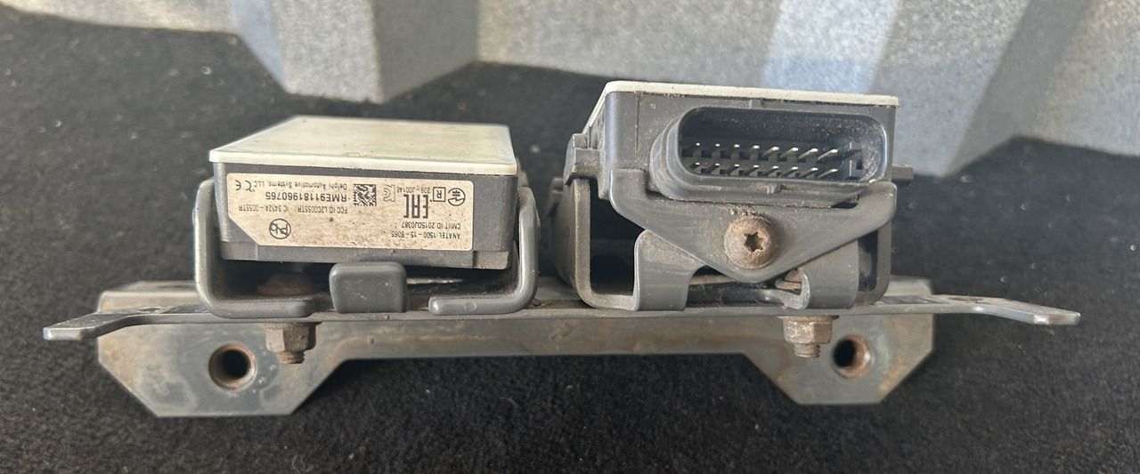 ACTROS MP4 RBZ RADAR CONTROL MODULE - ECU: zdjęcie 3 ACTROS MP4 RBZ RADAR CONTROL MODULE - ECU: zdjęcie 3