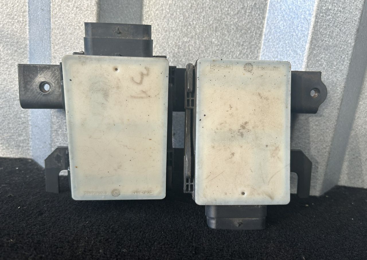 ACTROS MP4 RBZ RADAR CONTROL MODULE - ECU: zdjęcie 1 ACTROS MP4 RBZ RADAR CONTROL MODULE - ECU: zdjęcie 1