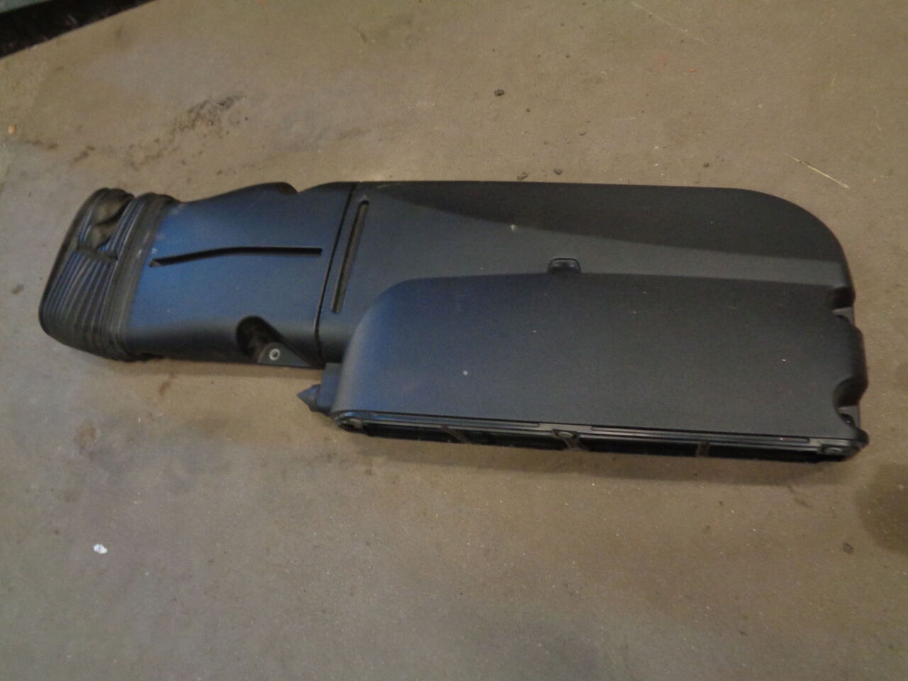 DAF XF 106 Komin Powietrza DAF XF 106 1935598 DAF XF 106 truck - Nadwozie i zewnętrzne elementy do Samochodów ciężarowych: zdjęcie 2 DAF XF 106 Komin Powietrza DAF XF 106 1935598 DAF XF 106 truck - Nadwozie i zewnętrzne elementy do Samochodów ciężarowych: zdjęcie 2