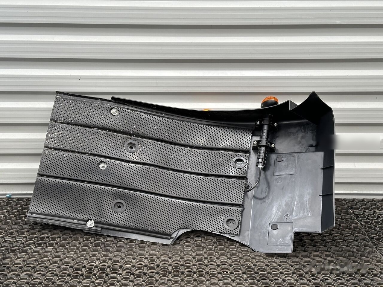 IVECO EUROCARGO 5801551254 IVECO 5801551254 R - Błotnik do Samochodów ciężarowych: zdjęcie 4 IVECO EUROCARGO 5801551254 IVECO 5801551254 R - Błotnik do Samochodów ciężarowych: zdjęcie 4