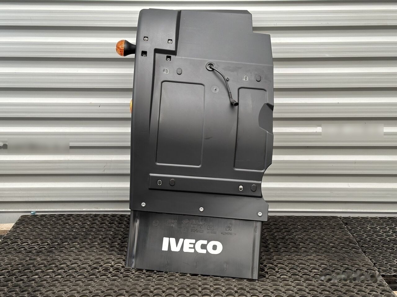 IVECO EUROCARGO 5801551258 - Błotnik do Samochodów ciężarowych: zdjęcie 1 IVECO EUROCARGO 5801551258 - Błotnik do Samochodów ciężarowych: zdjęcie 1