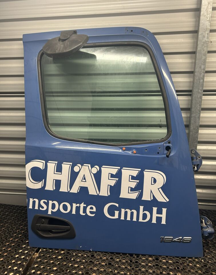 MERCEDES ACTROS MP4 DOOR RIGHT EITH RAMP MIRROR - Drzwi i części: zdjęcie 1 MERCEDES ACTROS MP4 DOOR RIGHT EITH RAMP MIRROR - Drzwi i części: zdjęcie 1