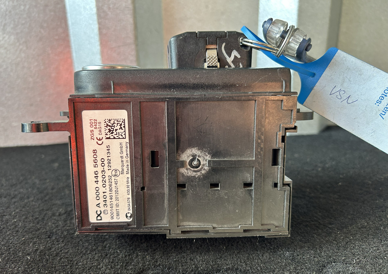 MERCEDES-BENZ ACTROS MP4 START/STOP IGNITION SWITCH - Deska rozdzielcza do Samochodów ciężarowych: zdjęcie 3 MERCEDES-BENZ ACTROS MP4 START/STOP IGNITION SWITCH - Deska rozdzielcza do Samochodów ciężarowych: zdjęcie 3