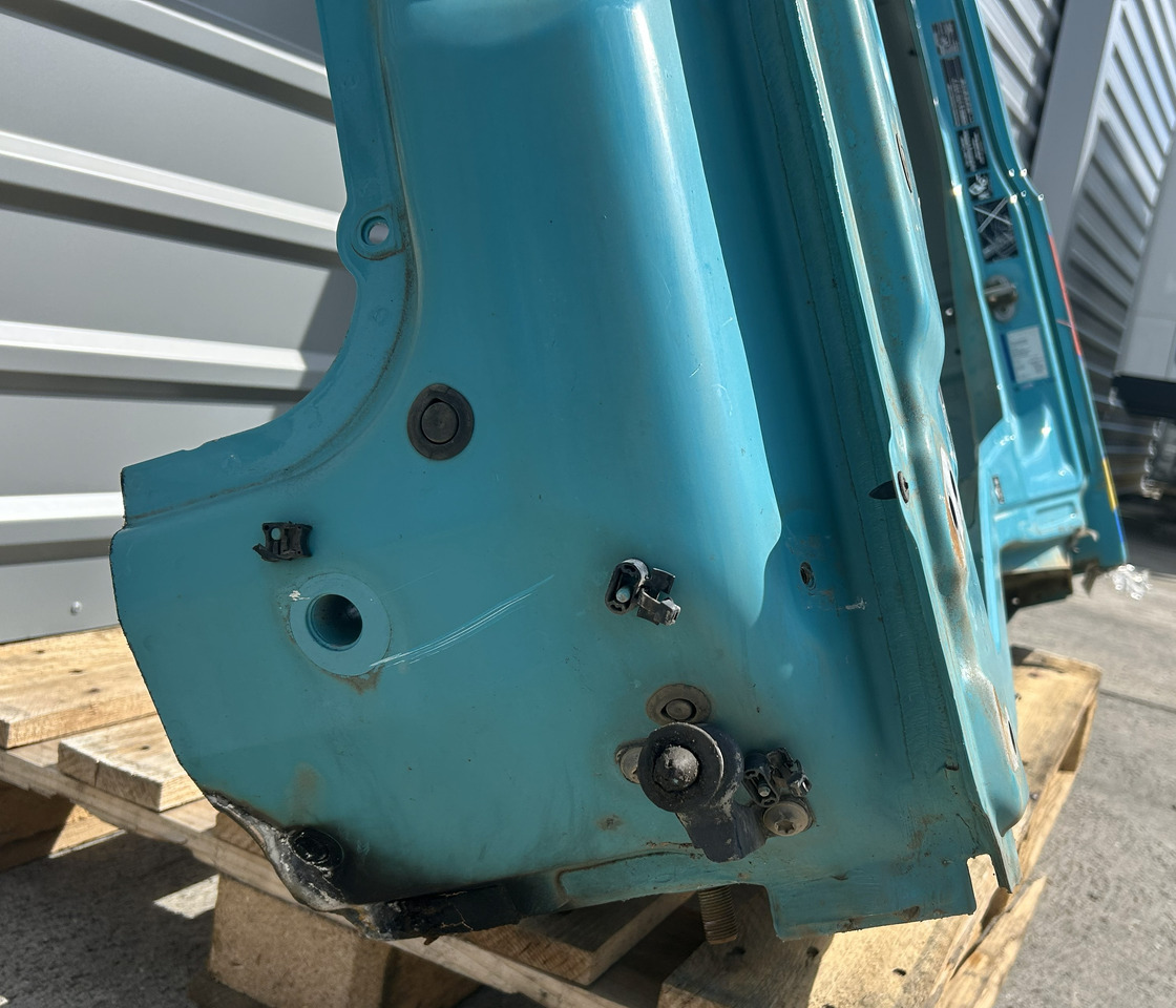 MERCEDES-BENZ AROCS MP4 LEFT SIDE QUARTER PANEL M CLASSIC SPACE - Kabina: zdjęcie 5 MERCEDES-BENZ AROCS MP4 LEFT SIDE QUARTER PANEL M CLASSIC SPACE - Kabina: zdjęcie 5