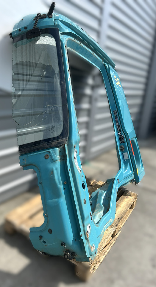 MERCEDES-BENZ AROCS MP4 LEFT SIDE QUARTER PANEL M CLASSIC SPACE - Kabina: zdjęcie 3 MERCEDES-BENZ AROCS MP4 LEFT SIDE QUARTER PANEL M CLASSIC SPACE - Kabina: zdjęcie 3