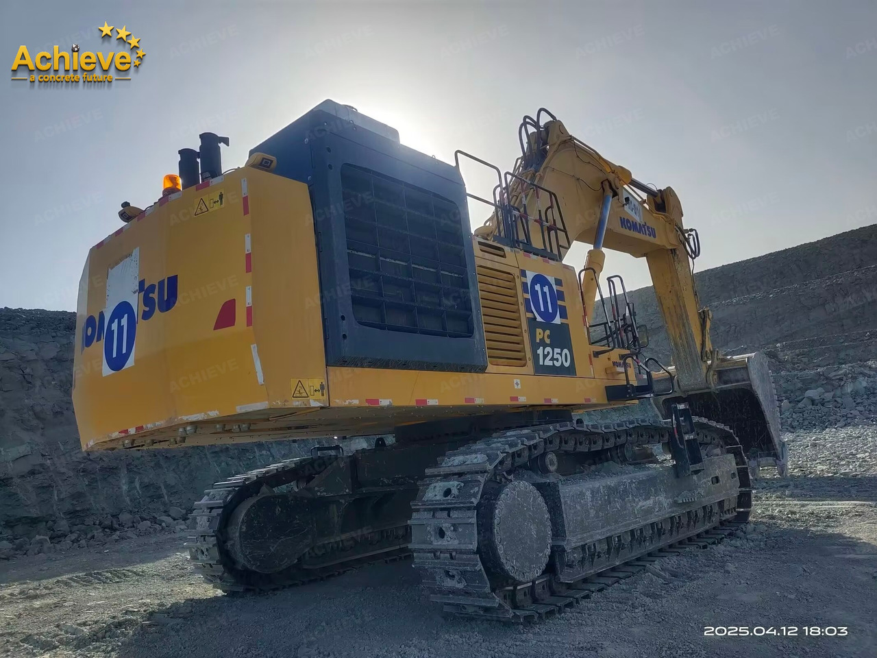 Komatsu 【ACHIEVE】TOP CONDITION!!! PC1250-11R 2023 4500h Horsepower (HP) 758 HP @ 1,800 rpm Operating weight (lbs) 269,300 - 272,600 Bucket Capacity (yd3) 5.3-9.5 - Koparka gąsienicowa: zdjęcie 3 Komatsu 【ACHIEVE】TOP CONDITION!!! PC1250-11R 2023 4500h Horsepower (HP) 758 HP @ 1,800 rpm Operating weight (lbs) 269,300 - 272,600 Bucket Capacity (yd3) 5.3-9.5 - Koparka gąsienicowa: zdjęcie 3