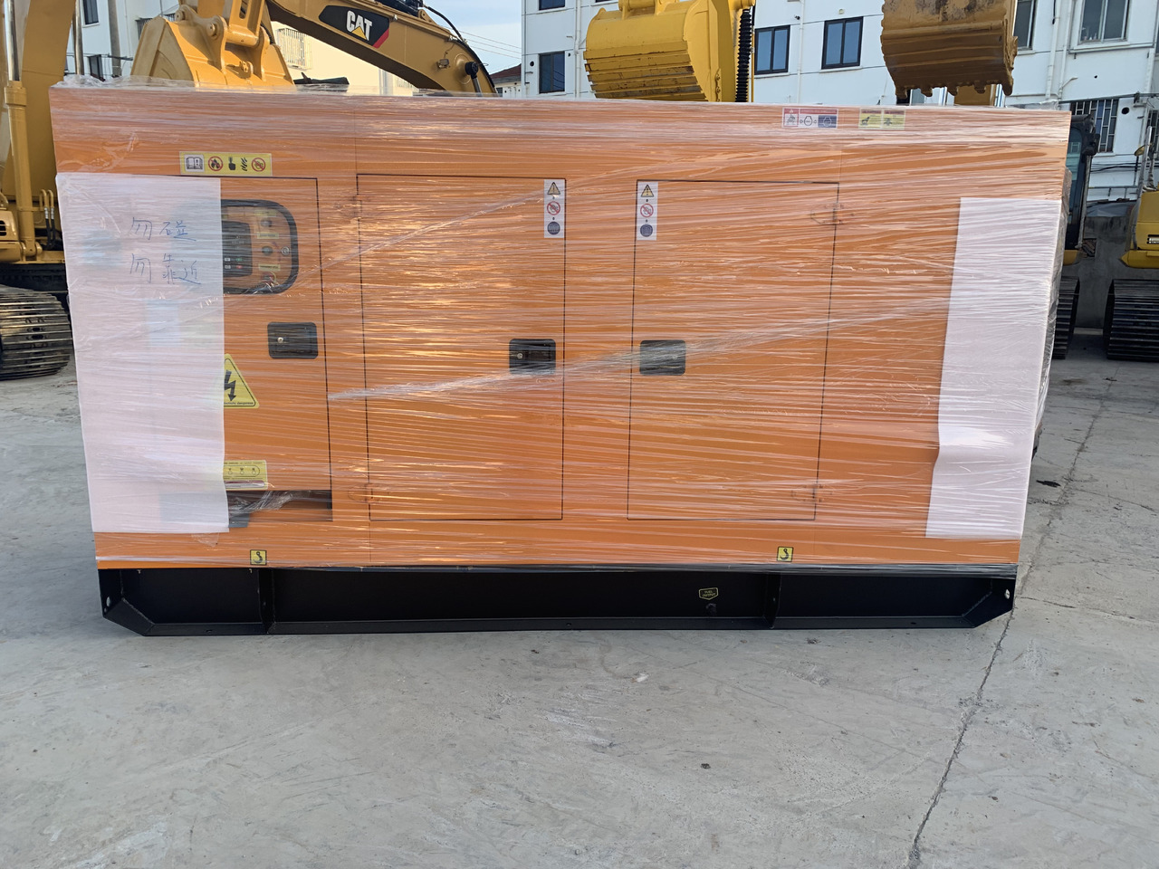 Cummins Generator Set 90KW Three Phase Power 50HZ - Generator budowlany: zdjęcie 3 Cummins Generator Set 90KW Three Phase Power 50HZ - Generator budowlany: zdjęcie 3