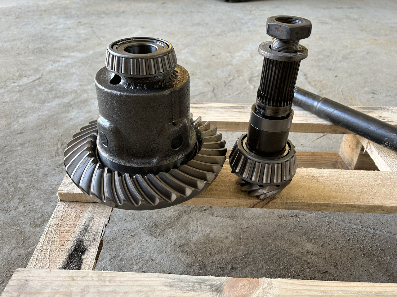 ZF LIEBHERR A314 - Most i części do Koparek kołowych: zdjęcie 4 ZF LIEBHERR A314 - Most i części do Koparek kołowych: zdjęcie 4