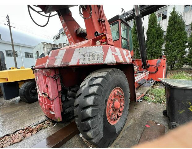 2008 KALMAR DRD420-60S5K - Reach stacker: zdjęcie 3 2008 KALMAR DRD420-60S5K - Reach stacker: zdjęcie 3