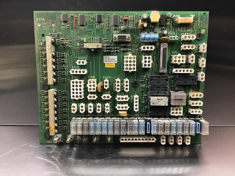 Liebherr A904C Li / A904 Li - Układ elektryczny: zdjęcie 1 Liebherr A904C Li / A904 Li - Układ elektryczny: zdjęcie 1