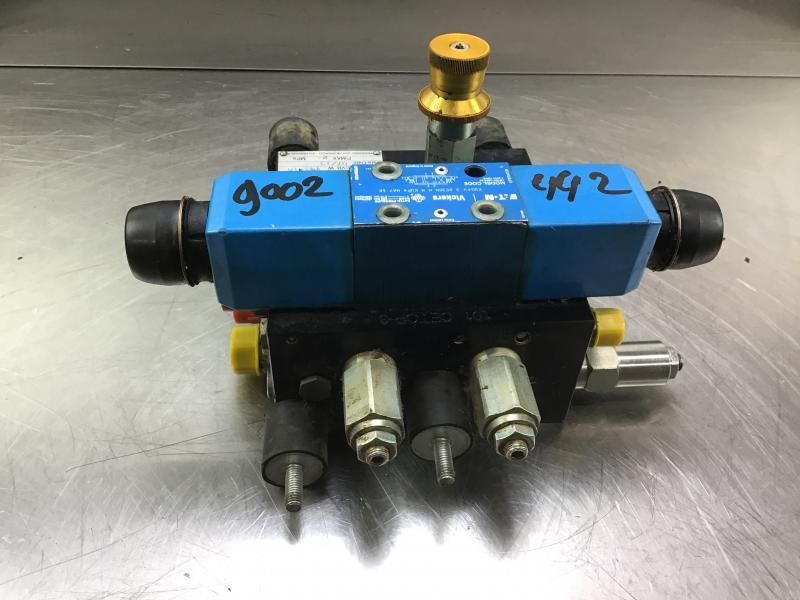 Liebherr Control Valve - Hydraulika: zdjęcie 2 Liebherr Control Valve - Hydraulika: zdjęcie 2