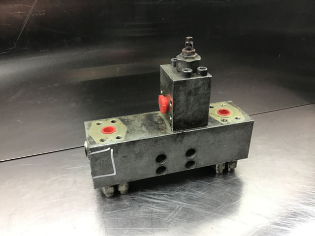 Liebherr Distribution Block - Hydraulika: zdjęcie 1 Liebherr Distribution Block - Hydraulika: zdjęcie 1