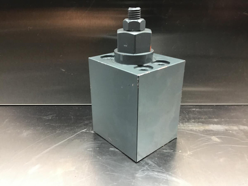 Liebherr Flow Check Valve - Zawór: zdjęcie 2 Liebherr Flow Check Valve - Zawór: zdjęcie 2