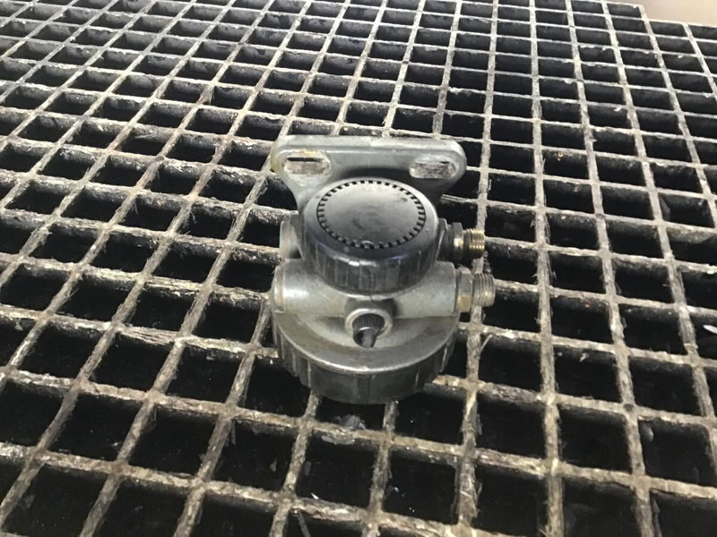 Liebherr - Układ paliwowy: zdjęcie 1 Liebherr - Układ paliwowy: zdjęcie 1