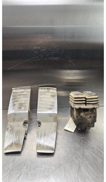 Liebherr Pilot Control Unit - ECU: zdjęcie 1 Liebherr Pilot Control Unit - ECU: zdjęcie 1