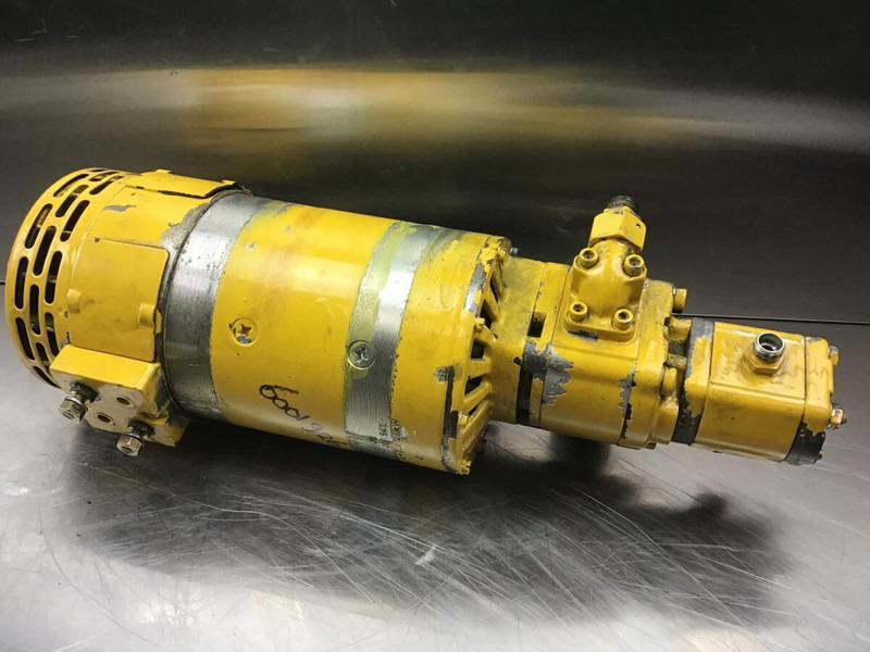 Liebherr R900 Li / A900 ZW / A900 Li / A900 / R900 - Układ elektryczny: zdjęcie 3 Liebherr R900 Li / A900 ZW / A900 Li / A900 / R900 - Układ elektryczny: zdjęcie 3