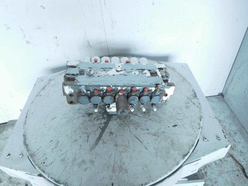 Liebherr R902 Li / R912 Li / R922 Li - Hydraulika: zdjęcie 1 Liebherr R902 Li / R912 Li / R922 Li - Hydraulika: zdjęcie 1