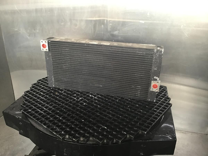 Liebherr R904 / A904 Li - Chłodnica oleju: zdjęcie 3 Liebherr R904 / A904 Li - Chłodnica oleju: zdjęcie 3