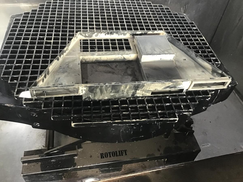 Liebherr R914HDSL - Kabina i wnętrze: zdjęcie 1 Liebherr R914HDSL - Kabina i wnętrze: zdjęcie 1