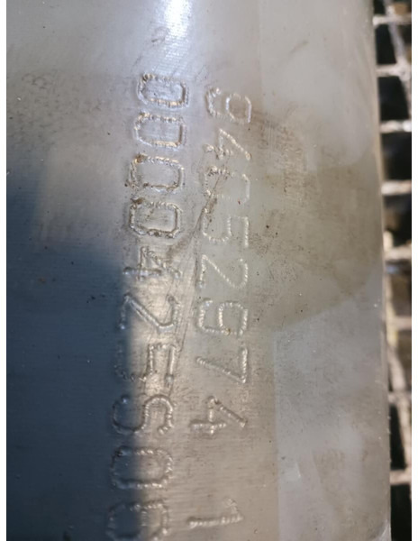 Liebherr R922 LC / R922 NLC / R922 SLC / R922 XLC - Siłownik hydrauliczny: zdjęcie 2 Liebherr R922 LC / R922 NLC / R922 SLC / R922 XLC - Siłownik hydrauliczny: zdjęcie 2