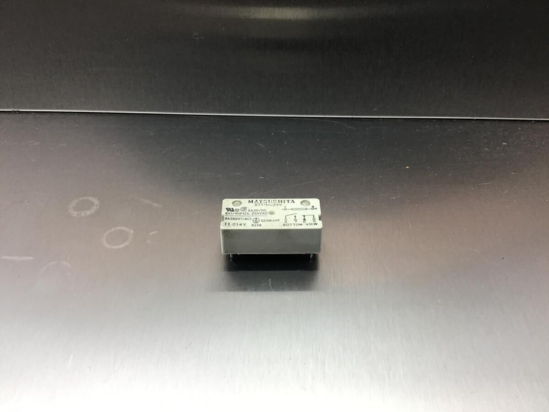 Liebherr Relay - Przekaźnik: zdjęcie 1 Liebherr Relay - Przekaźnik: zdjęcie 1