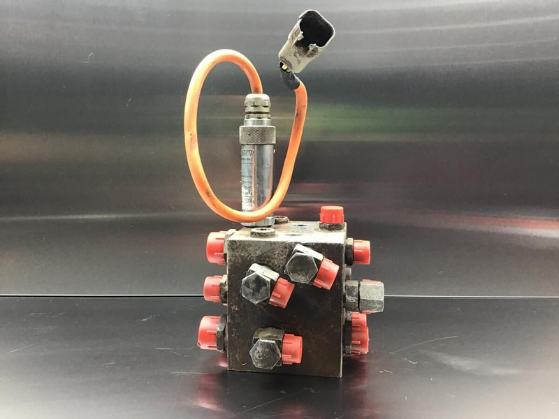 Liebherr Valve Distribution Block - Hydraulika: zdjęcie 1 Liebherr Valve Distribution Block - Hydraulika: zdjęcie 1