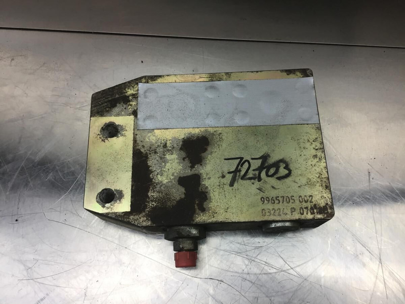 Liebherr Valve Distribution Block - Hydraulika: zdjęcie 2 Liebherr Valve Distribution Block - Hydraulika: zdjęcie 2