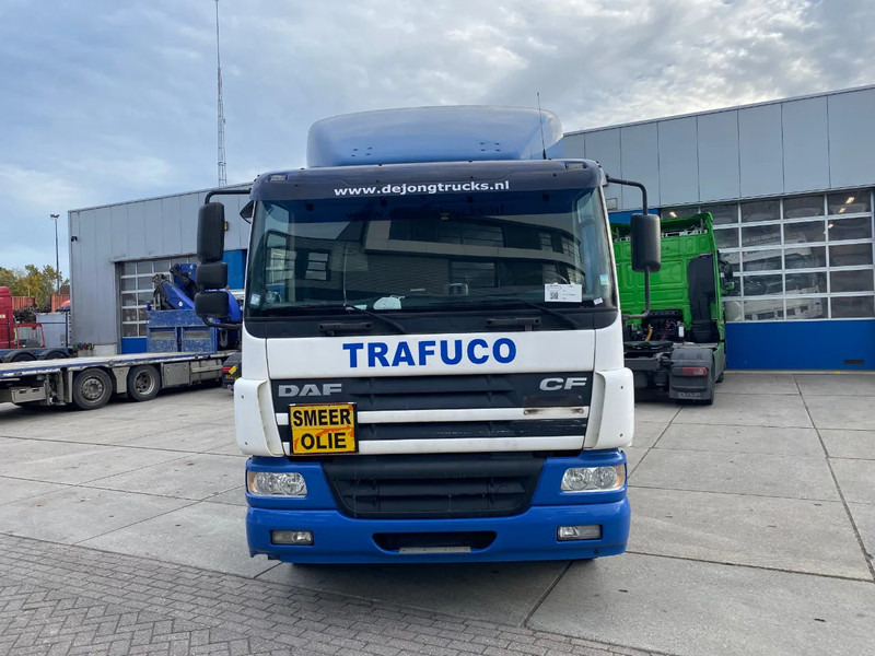 DAF CF 75.310 / Manual / Euro 3 - Samochód ciężarowe pod zabudowę: zdjęcie 2 DAF CF 75.310 / Manual / Euro 3 - Samochód ciężarowe pod zabudowę: zdjęcie 2