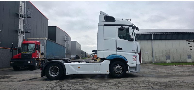 Mercedes-Benz Actros 1845 - Ciągnik siodłowy: zdjęcie 4 Mercedes-Benz Actros 1845 - Ciągnik siodłowy: zdjęcie 4