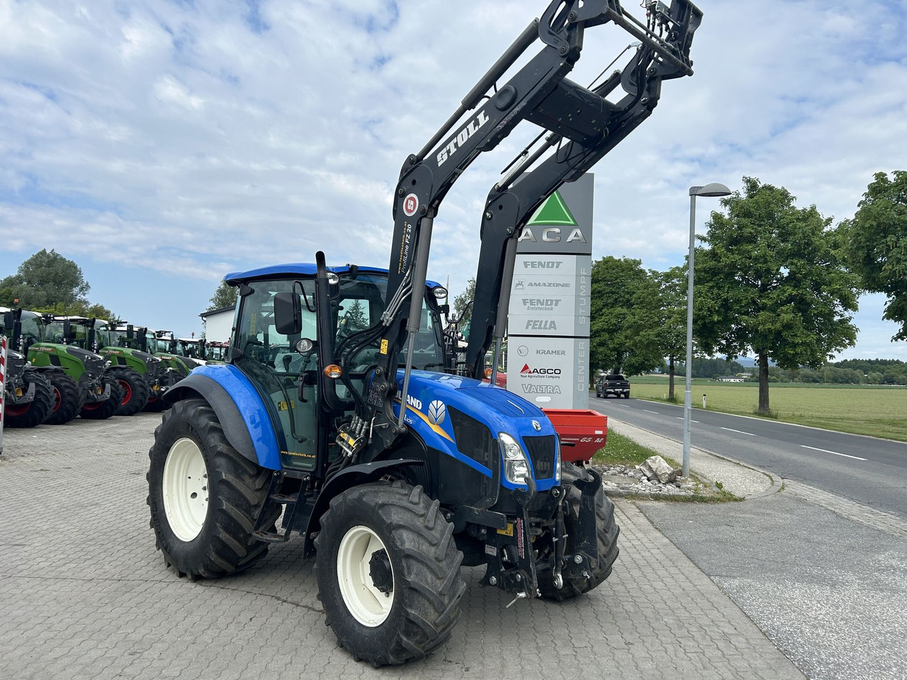 Ciągnik rolniczy New Holland T4.105: zdjęcie 1